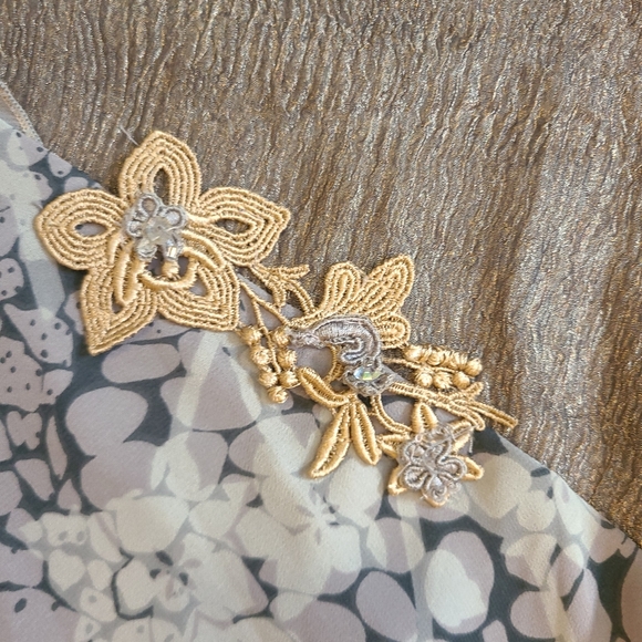 Spencer Alexis Vintage Short Sleeve Blouse Floral Blue Silver Grey Gold - size 6 - Picture 3 of 9